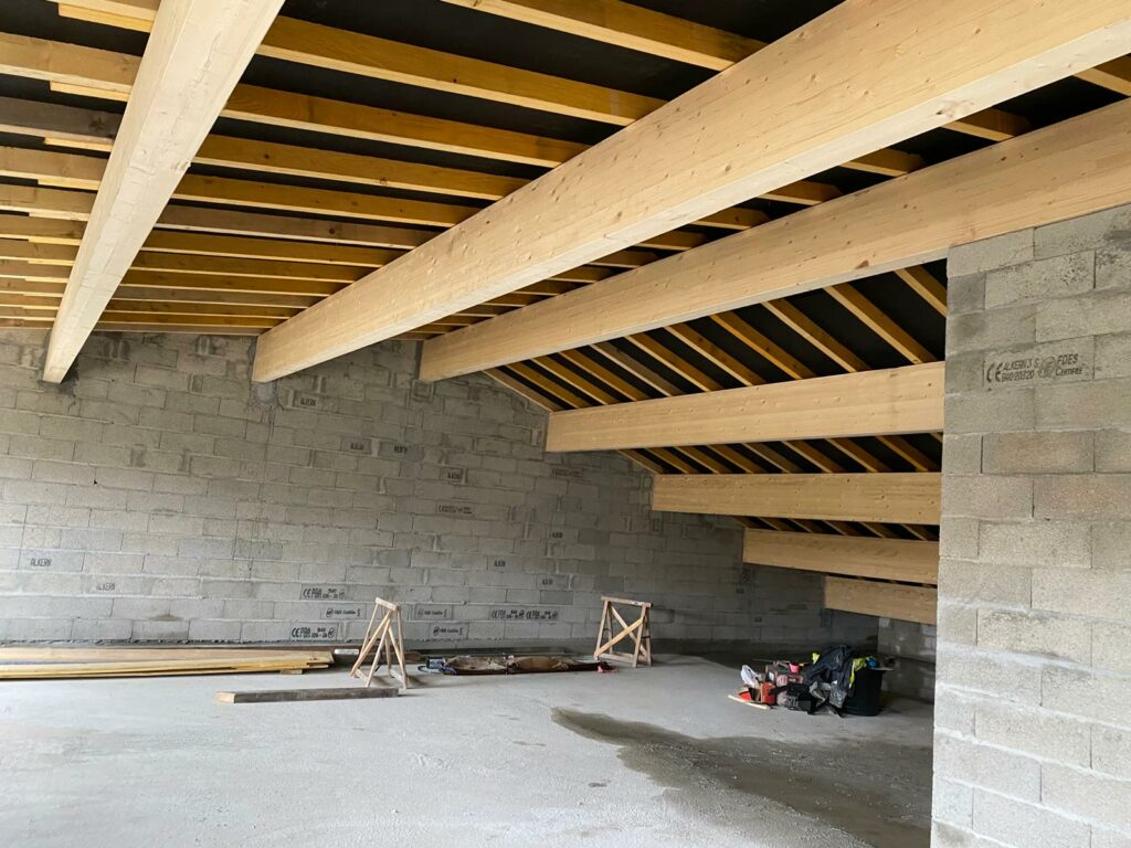 Poutres apparentes en intérieur – SASU BADI