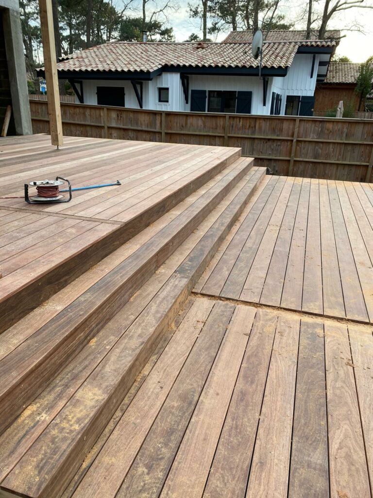 Terrasse en bois exotique, escalier – SASU BADI