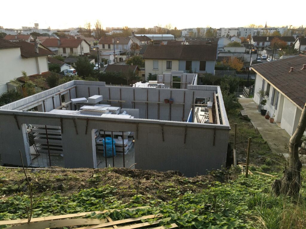 Maison en blocs coffrants, chantier – SASU BADI